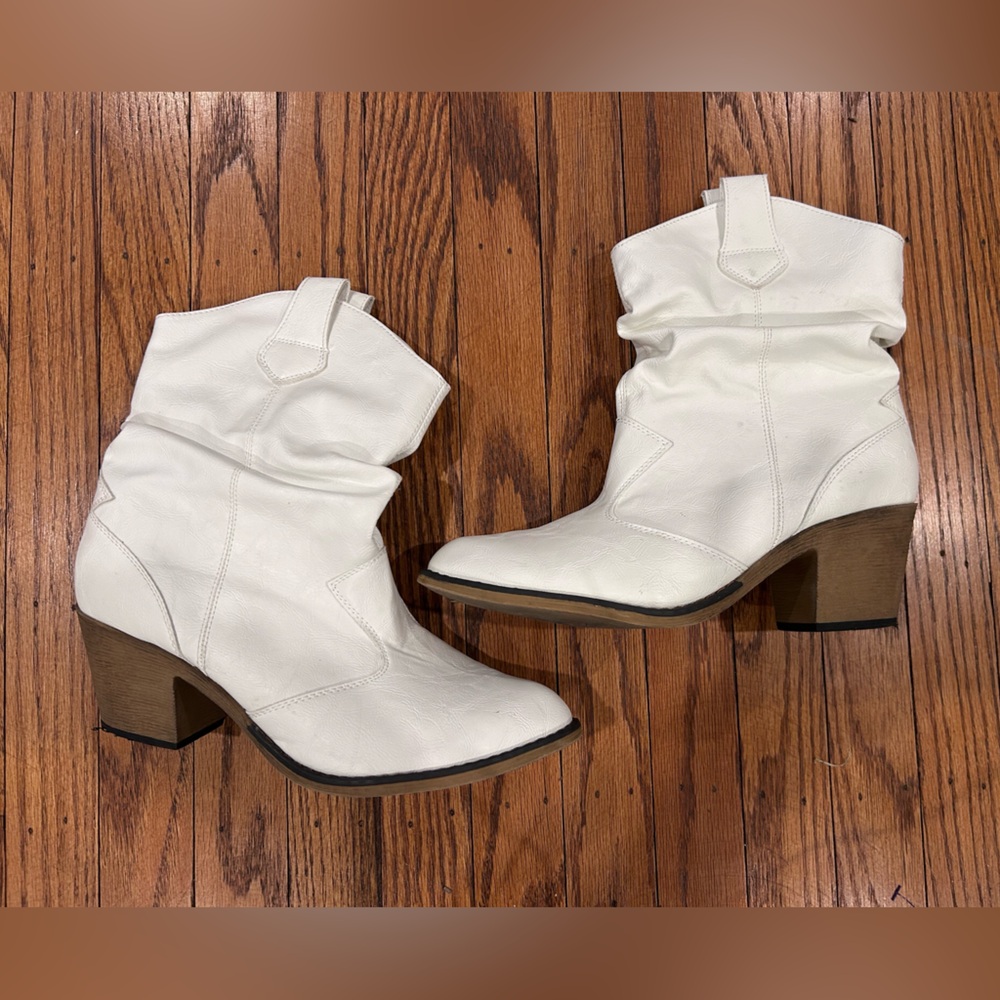 White Western Ankle Boots - Picture 9 of 12